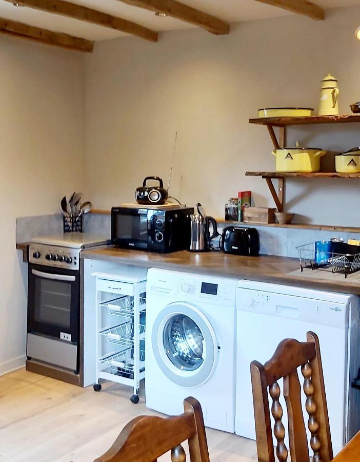 Sharecroppers Cottage With Swimming Pool Pageas Екстер'єр фото